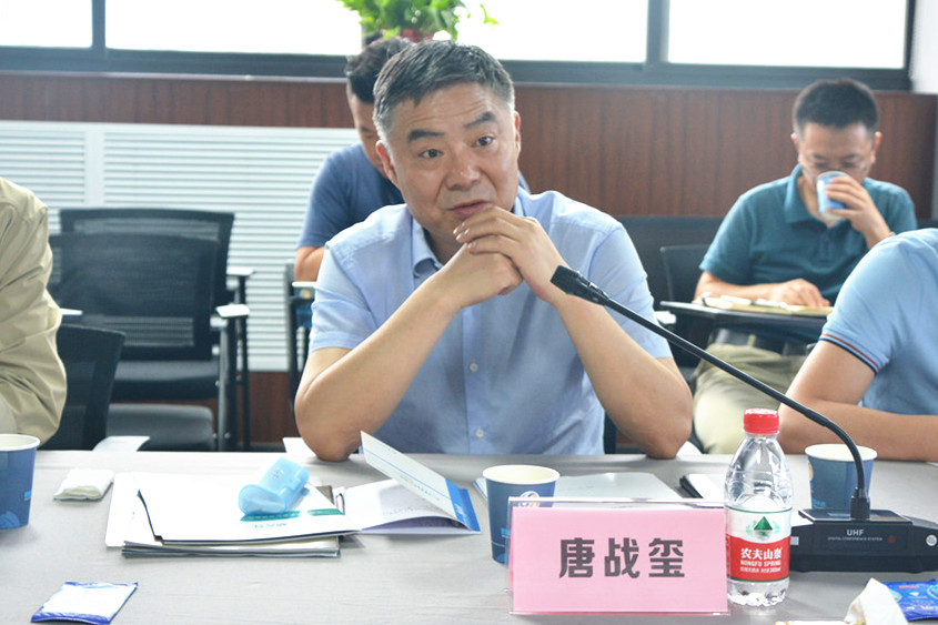 岳的大肥臀让我进