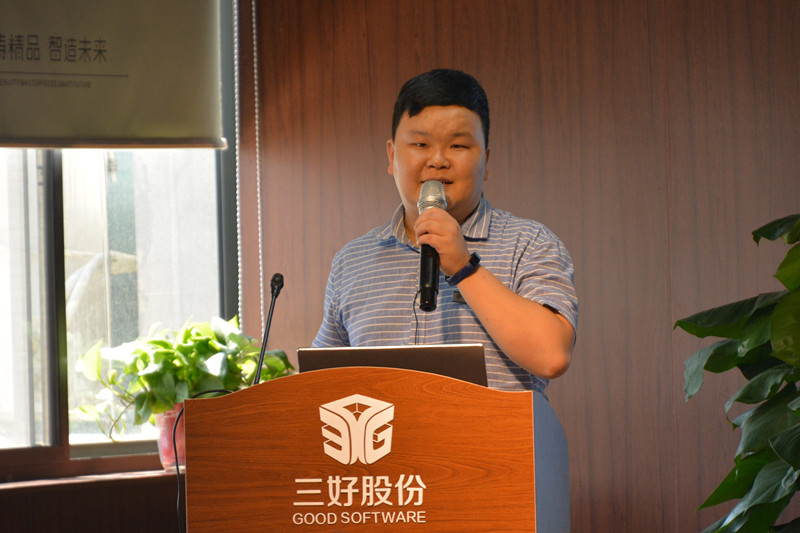 岳的大肥臀让我进