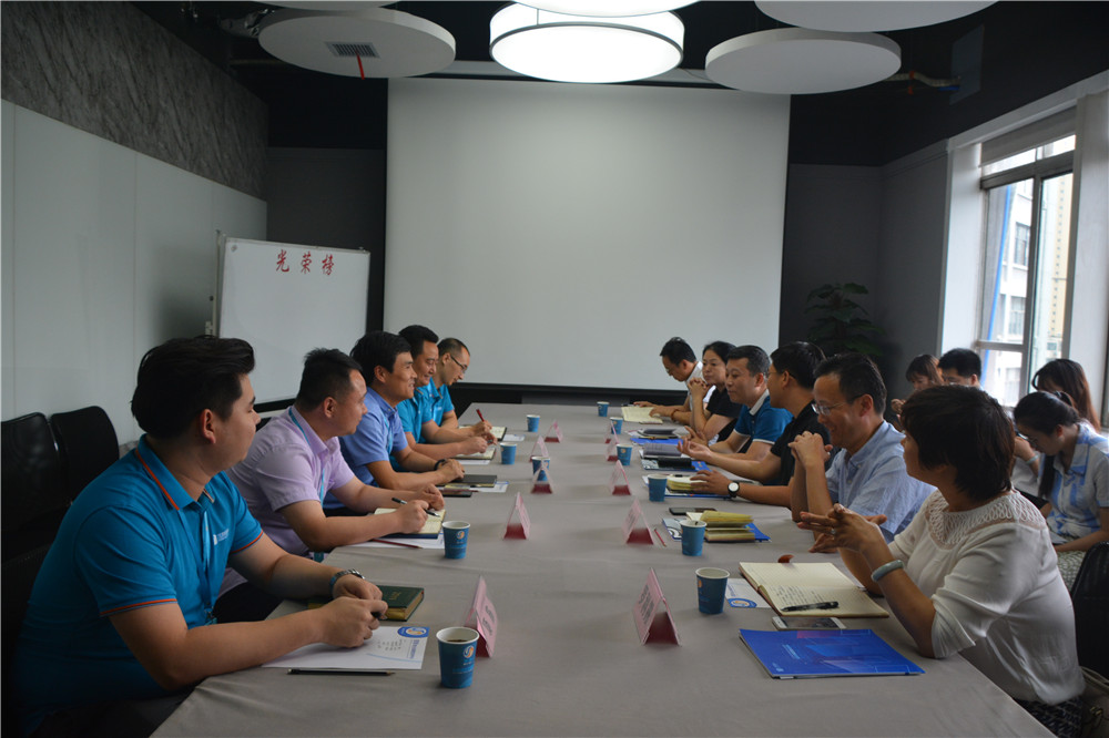 岳的大肥臀让我进