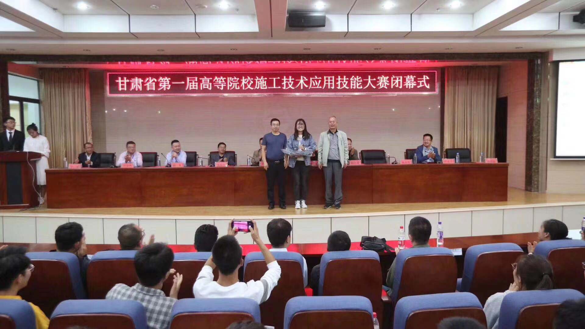 岳的大肥臀让我进