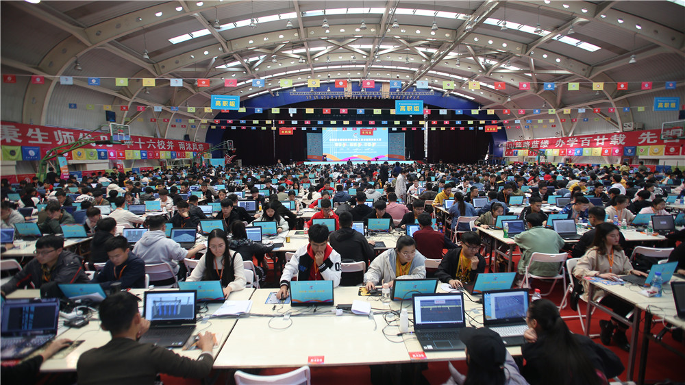 岳的大肥臀让我进