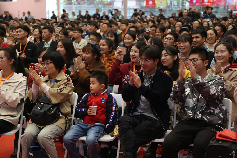 岳的大肥臀让我进