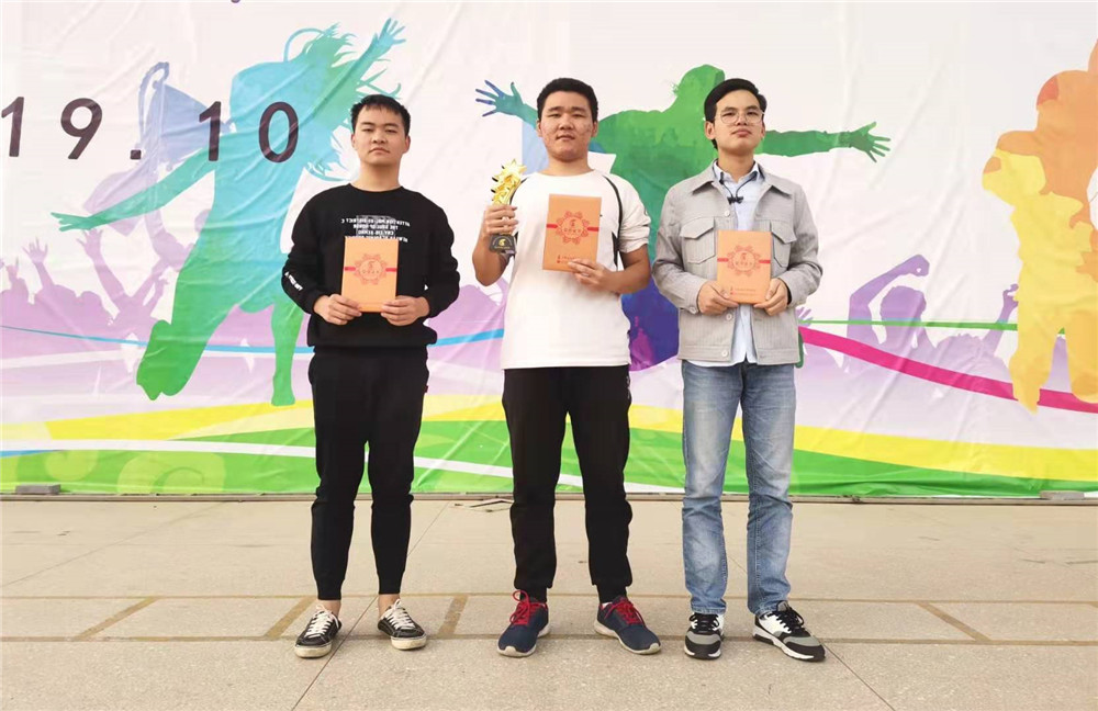 岳的大肥臀让我进