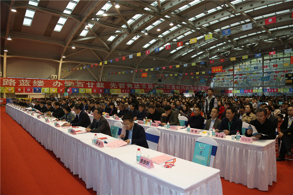 岳的大肥臀让我进