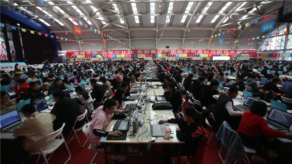 岳的大肥臀让我进