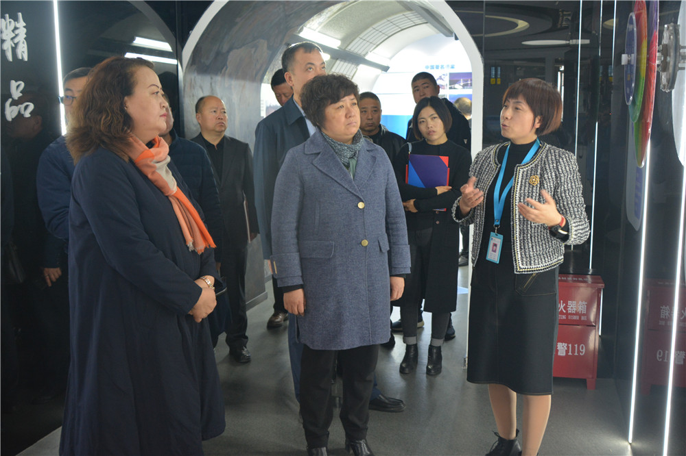 岳的大肥臀让我进