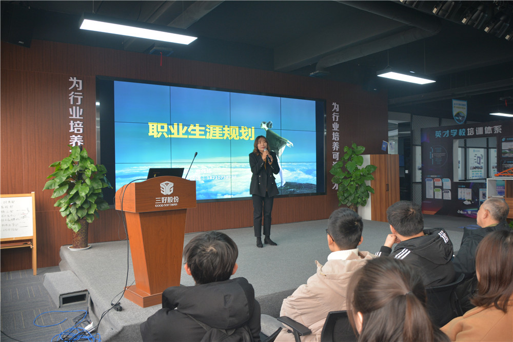 岳的大肥臀让我进