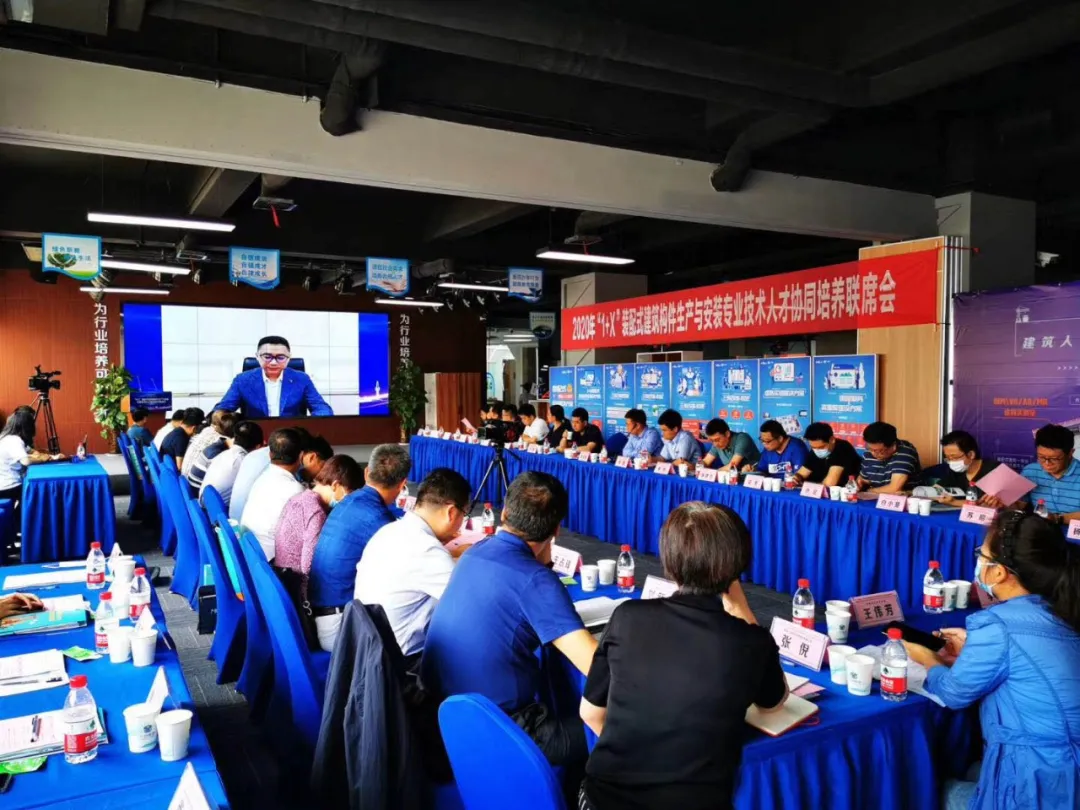 岳的大肥臀让我进