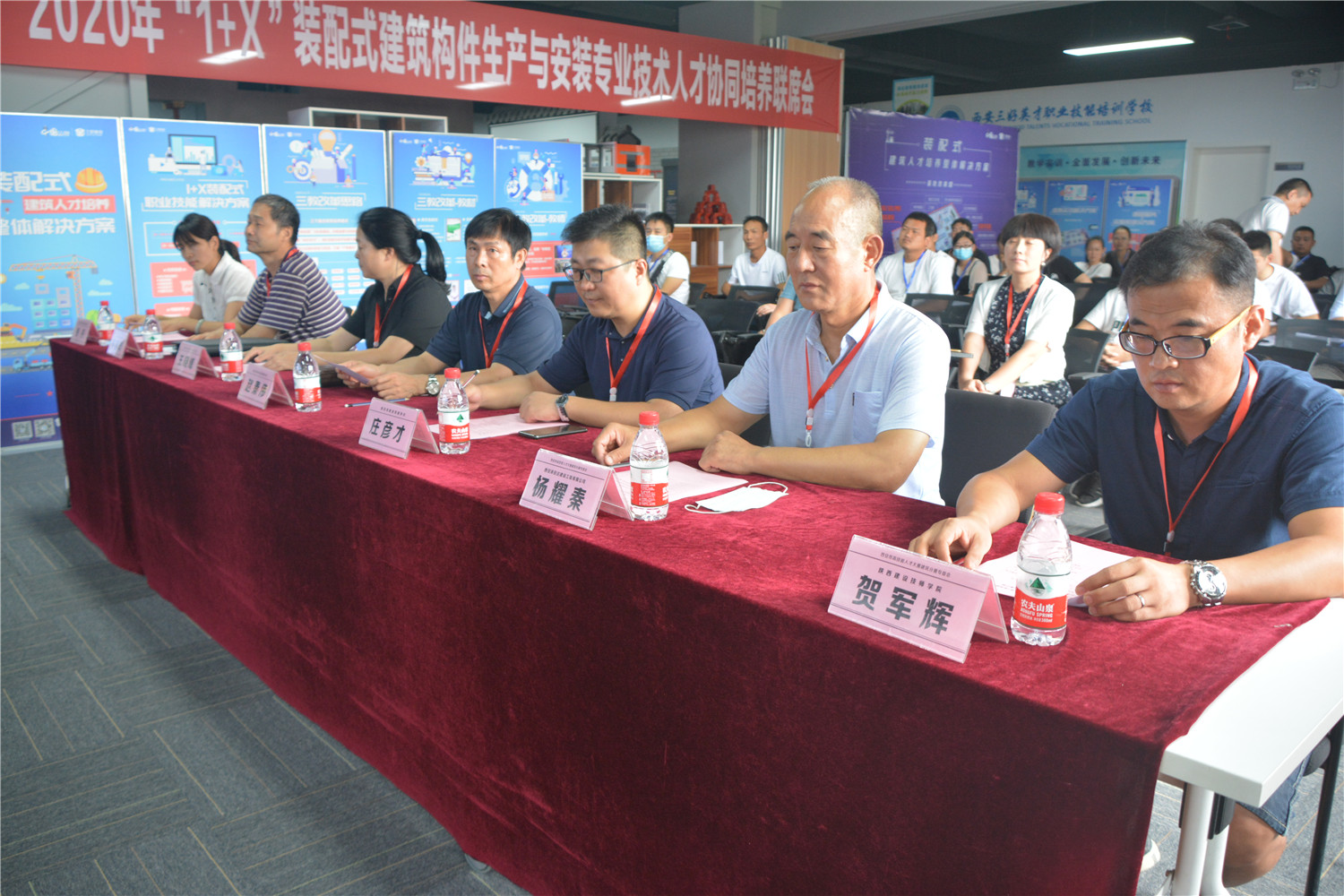 岳的大肥臀让我进