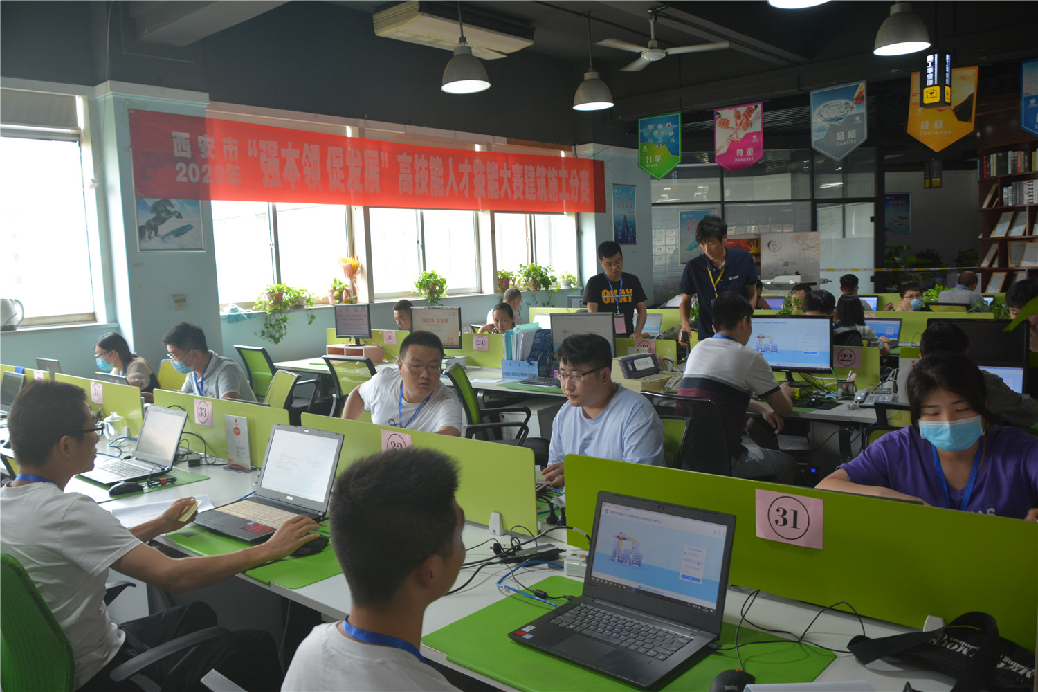 岳的大肥臀让我进