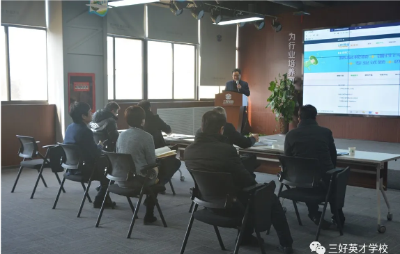 岳的大肥臀让我进