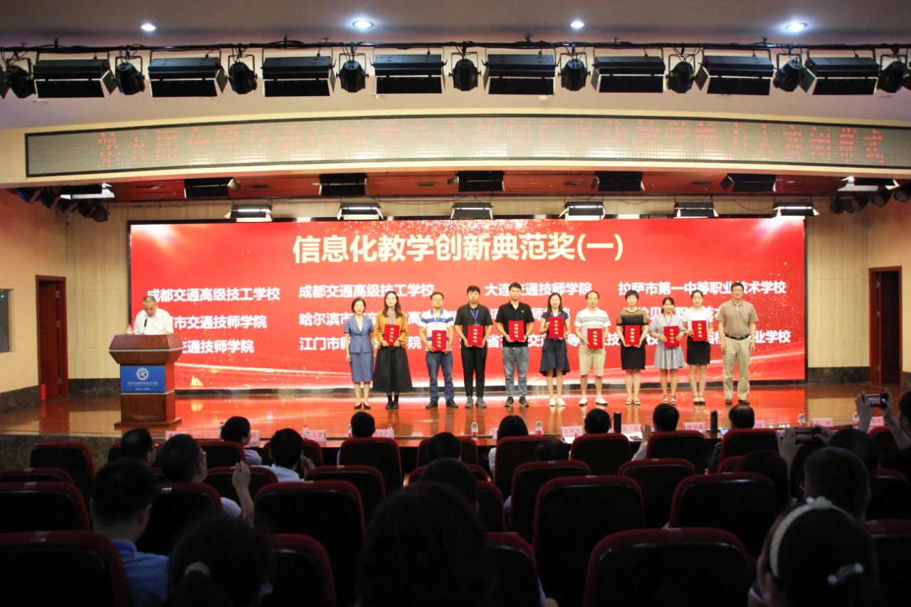 岳的大肥臀让我进