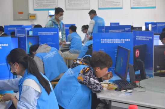 岳的大肥臀让我进