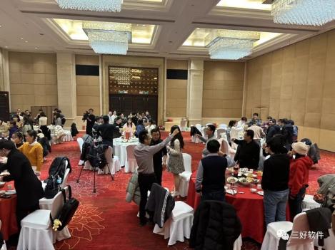 岳的大肥臀让我进