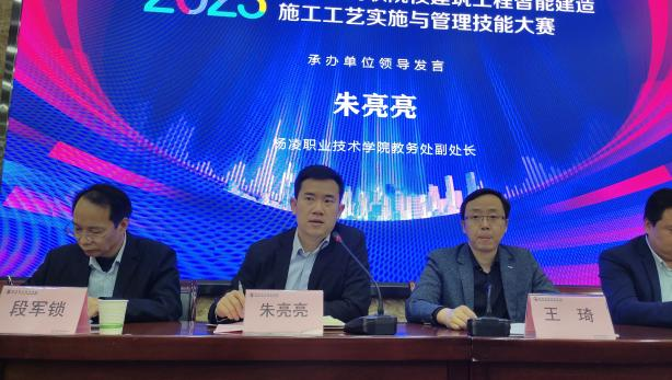 岳的大肥臀让我进