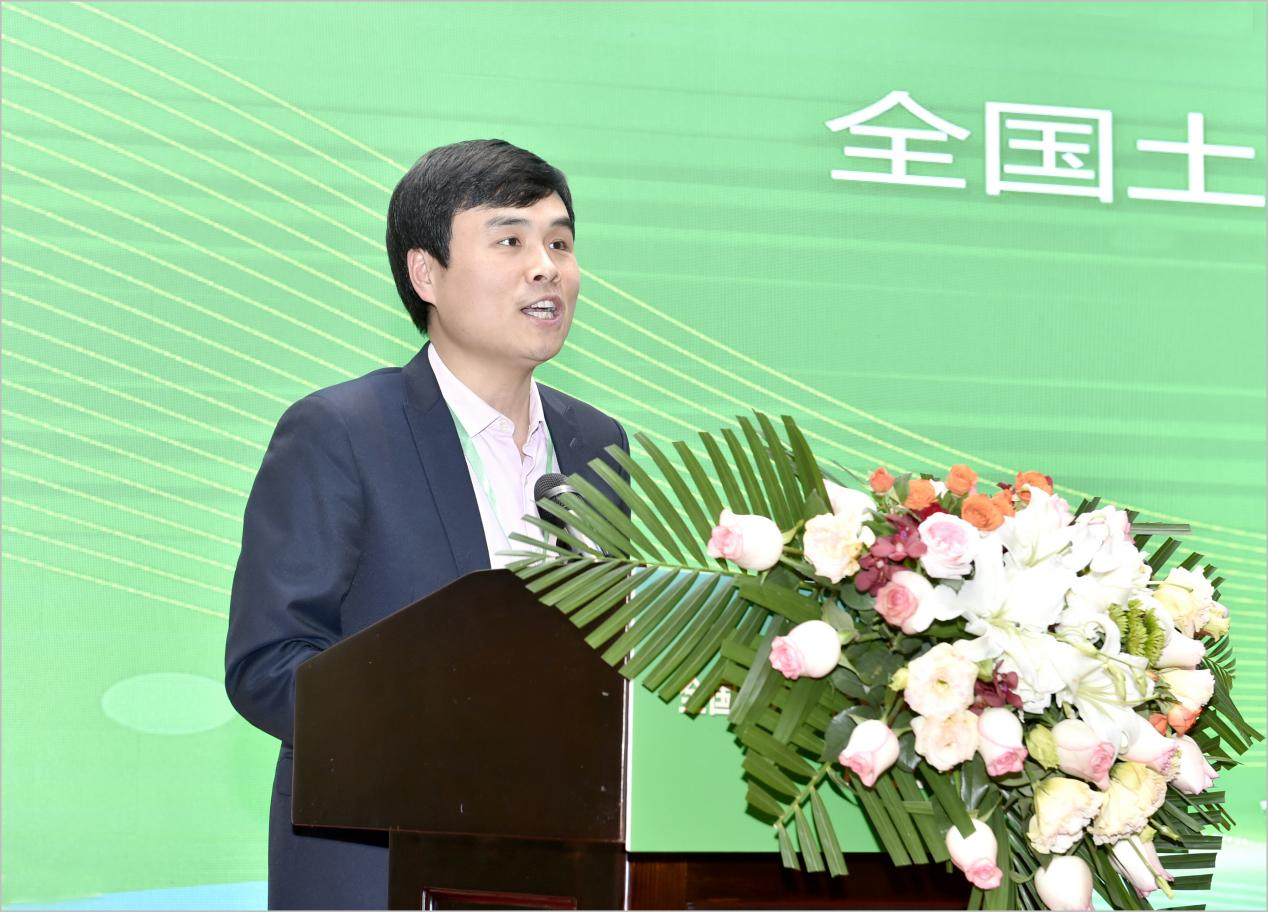 岳的大肥臀让我进