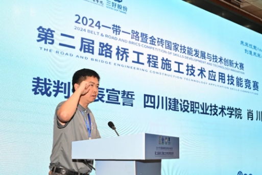 岳的大肥臀让我进