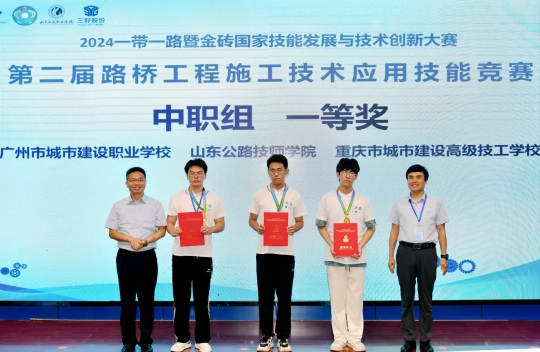 岳的大肥臀让我进