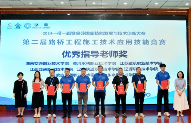 岳的大肥臀让我进